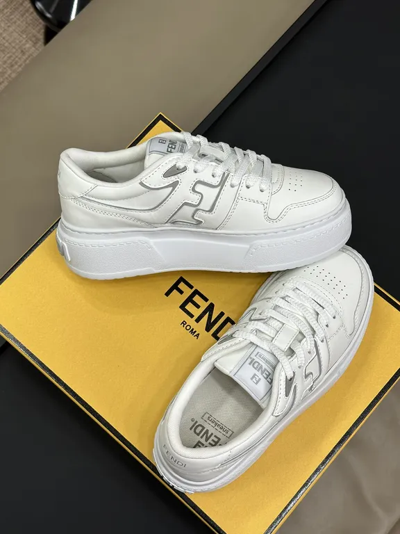 Fendi Shoe 